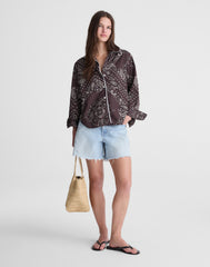 The Signature Y-Neck Shirt in Poplin