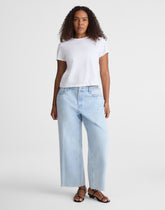 Short Curvy Low-Slung Baggy Crop Jeans in Foster Wash