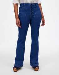 Curvy Flea Market Flare Jeans in Enola Wash