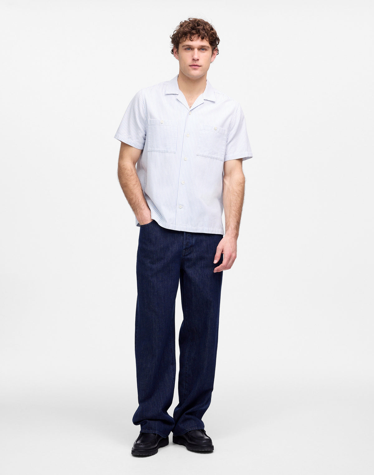 The Wide-Leg Jean in Summer Denim
