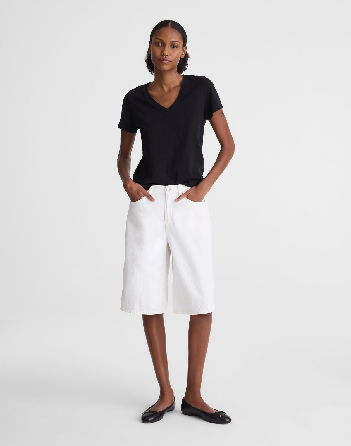 The V-Waist Bermuda Short