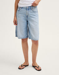 The V-Waist Bermuda Short in Airy Denim